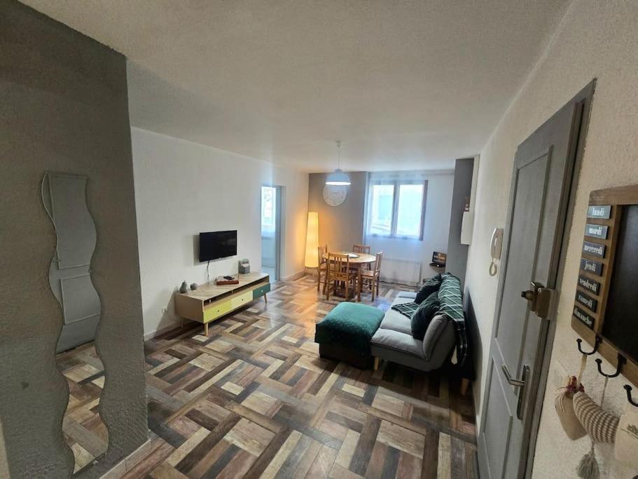 Superbe Appartement 拉马卢莱班 外观 照片